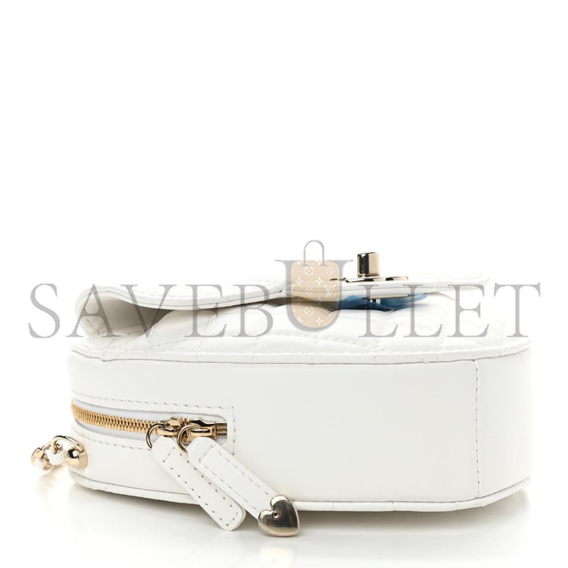 CHANEL HEART BAG LAMBSKIN IN LIGHT WHITE AS5764 (18*18*5.5cm)